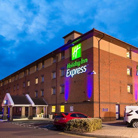 Holiday Inn Express Birmingham Oldbury By Ihg Kültér fotó