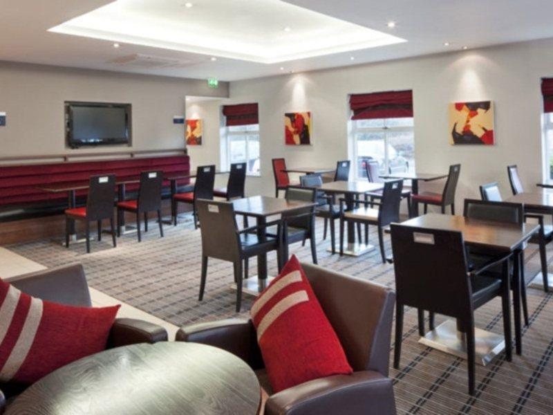 Holiday Inn Express Birmingham Oldbury By Ihg Kültér fotó
