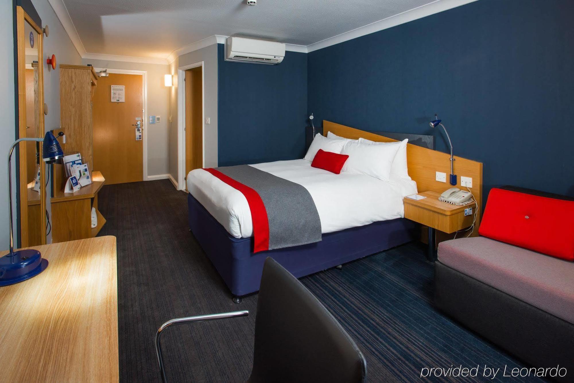 Holiday Inn Express Birmingham Oldbury By Ihg Kültér fotó